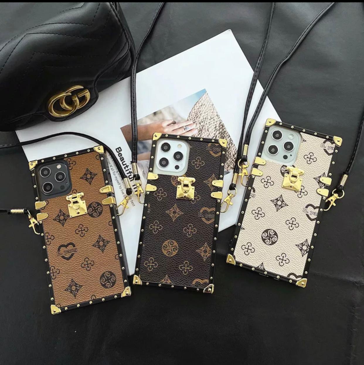 <transcy>LUXURY CASE FOR iPHONE</transcy>